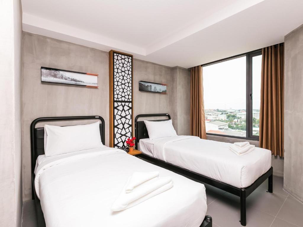 B2 Khon Kaen Boutique & Budget Hotel Buitenkant foto