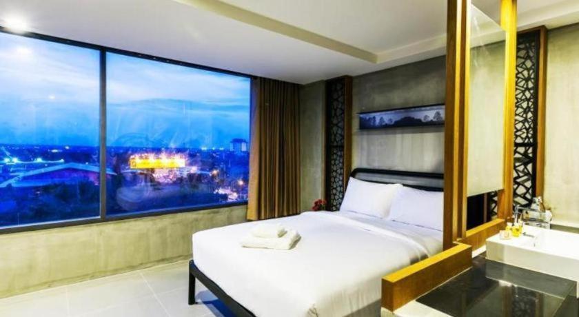 B2 Khon Kaen Boutique & Budget Hotel Buitenkant foto
