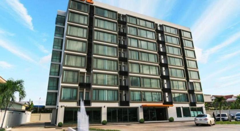 B2 Khon Kaen Boutique & Budget Hotel Buitenkant foto