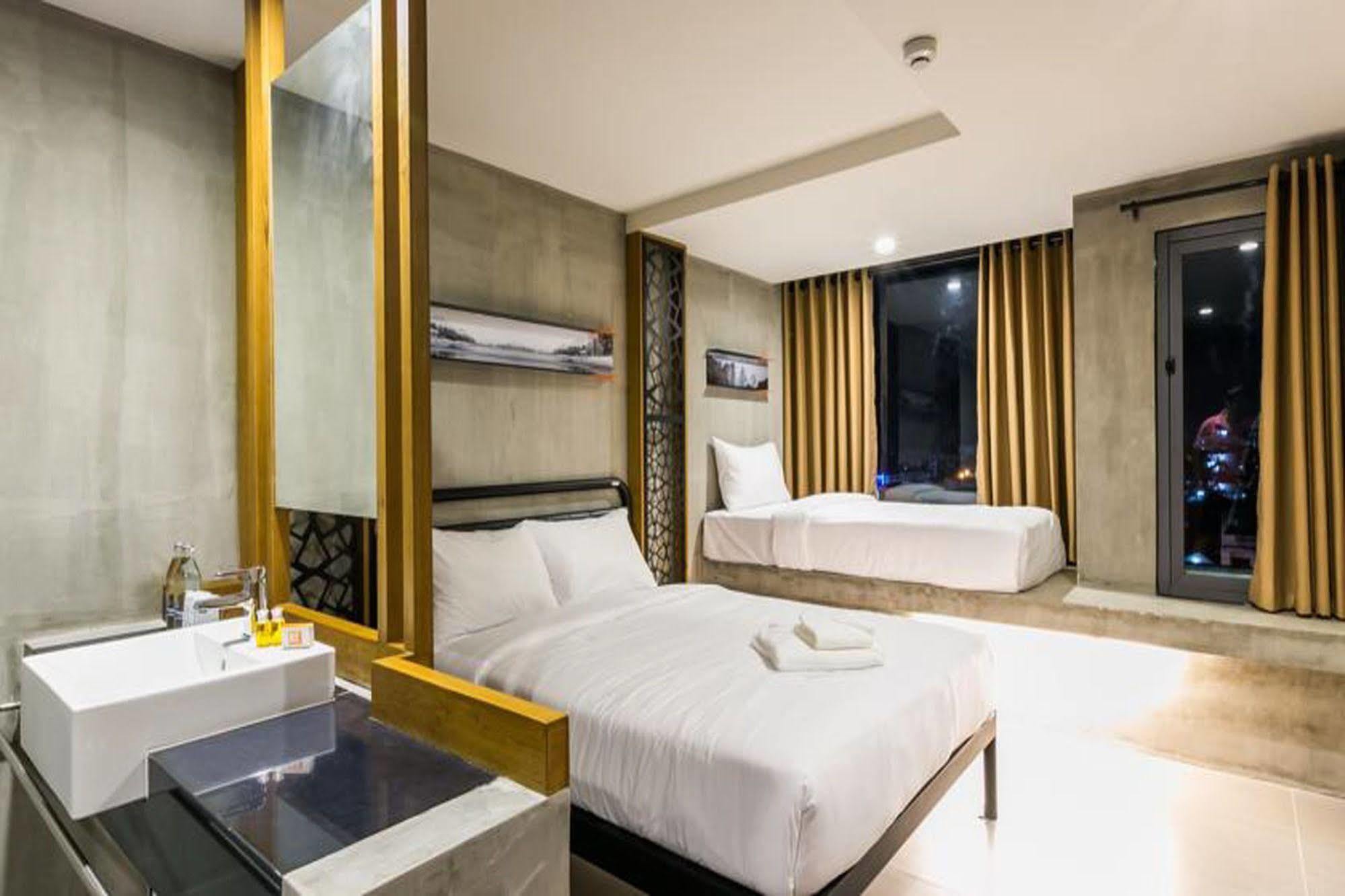 B2 Khon Kaen Boutique & Budget Hotel Buitenkant foto